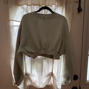 Zara Cropped Sweatshirt Medium - Light Green